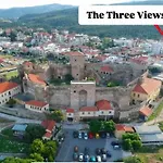 The Three Views Appartement *