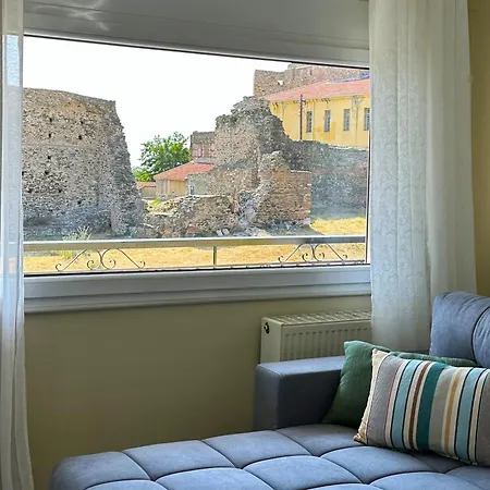 The Three Views Apartman *